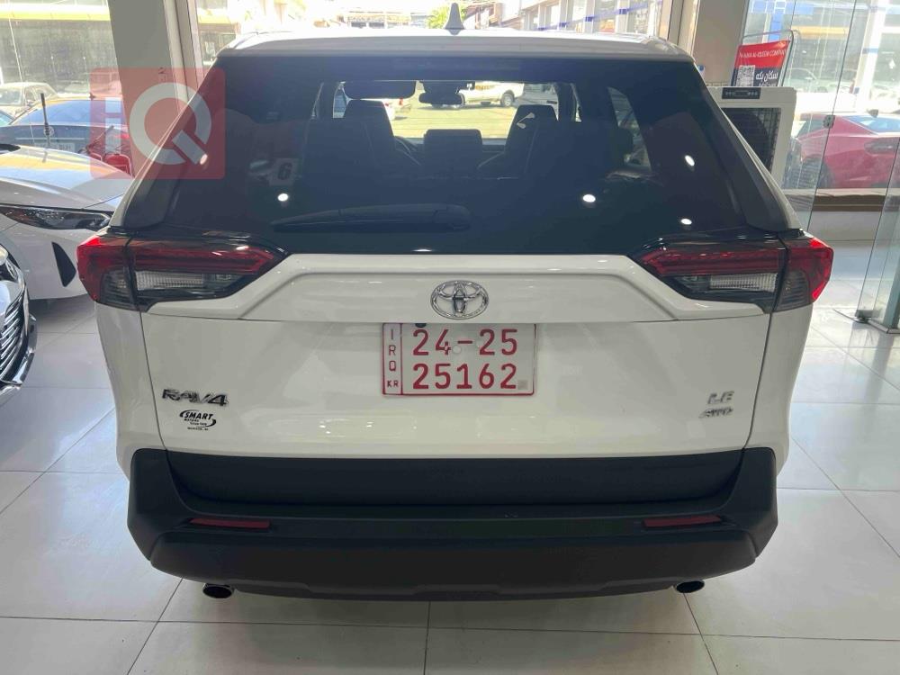 تۆیۆتا ڕاڤ 4